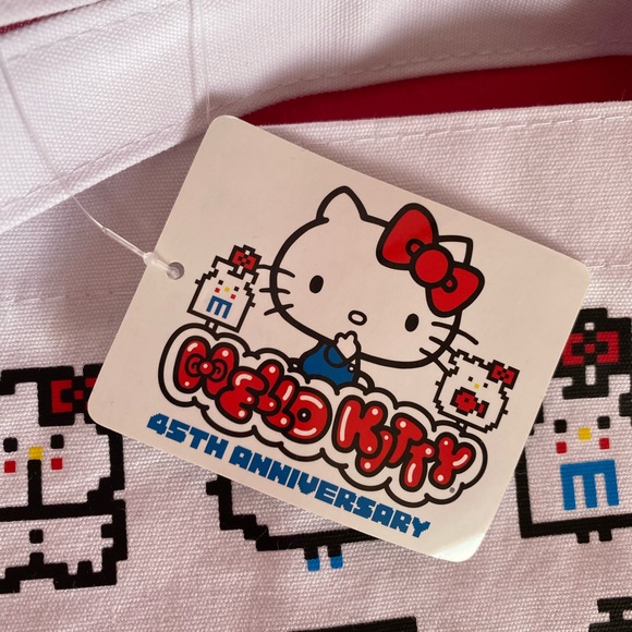 Hello Kitty Tote Bag & Mini Notebook💕 - Picture 2 of 7